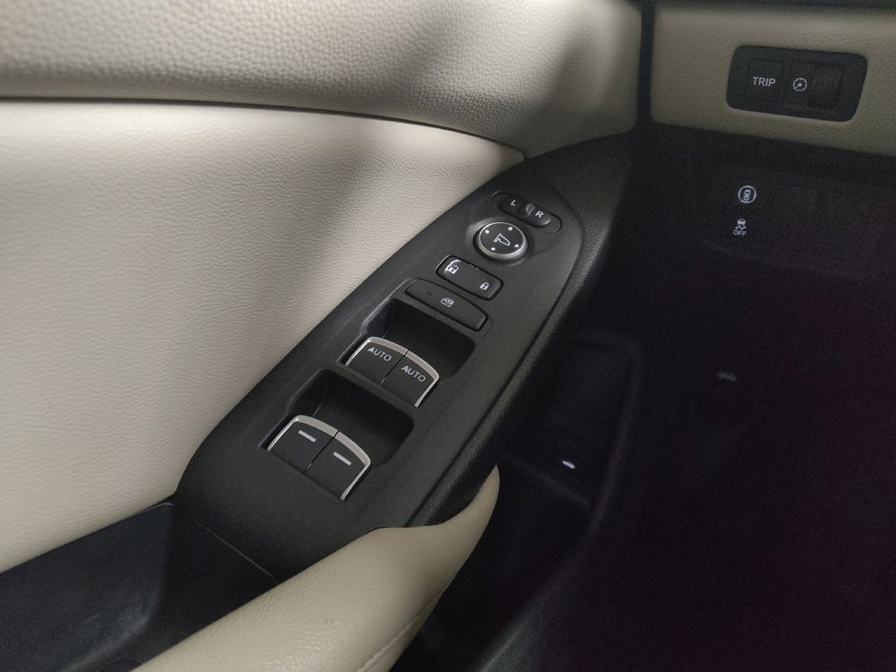 Used 2019 Honda Accord EX image 27