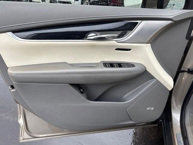 Certified 2023 Cadillac XT6 Premium Luxury w/ Technology Package AWD/4WD image 7
