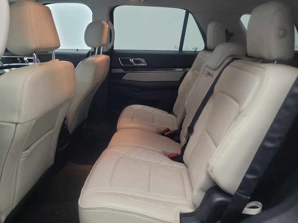 Used 2017 Ford Explorer Platinum AWD/4WD image 18