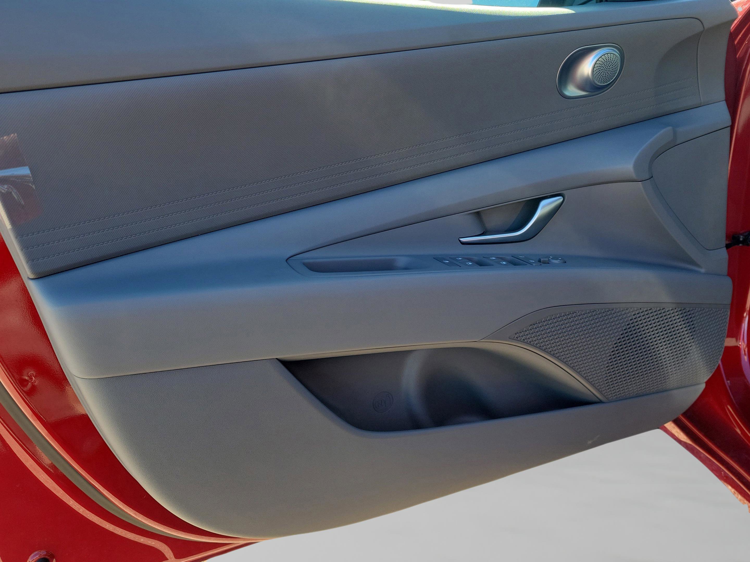 New 2026 Hyundai Elantra SE w/ Cargo Package image 26