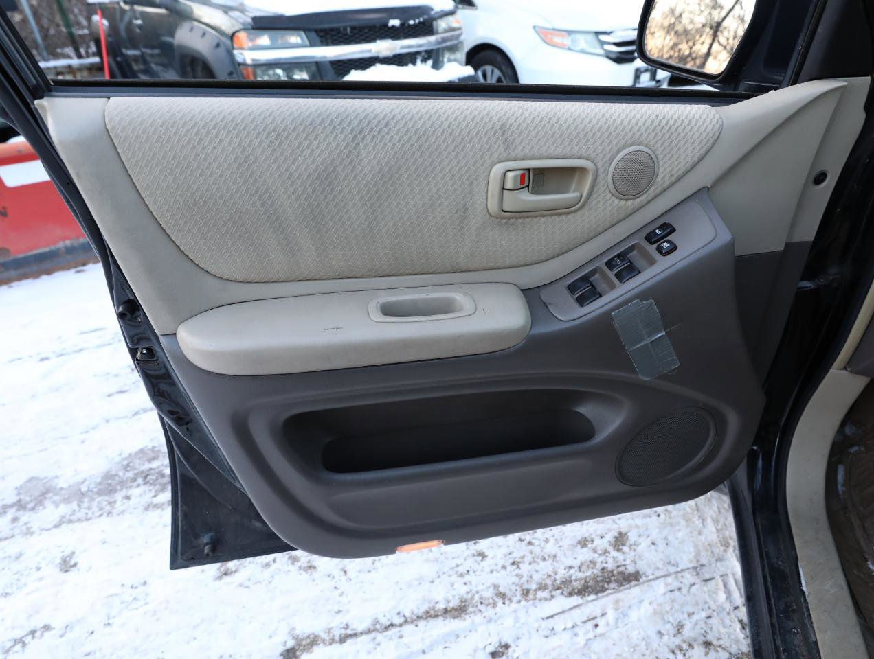 Used 2004 Toyota Highlander 2WD V6 image 16