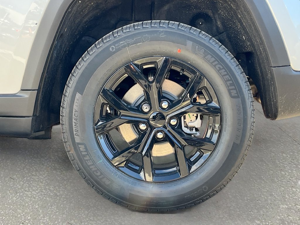 New 2026 Jeep Grand Cherokee Altitude RWD image 29