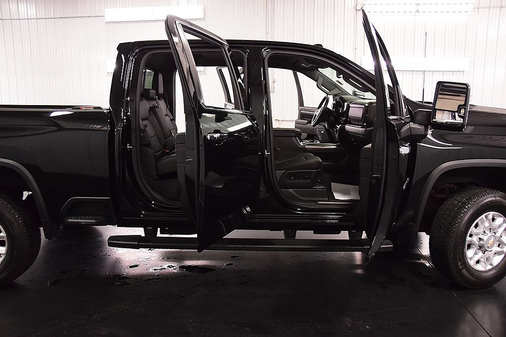 Used 2024 Chevrolet Silverado 2500 LTZ w/ LTZ Convenience Package AWD/4WD image 34