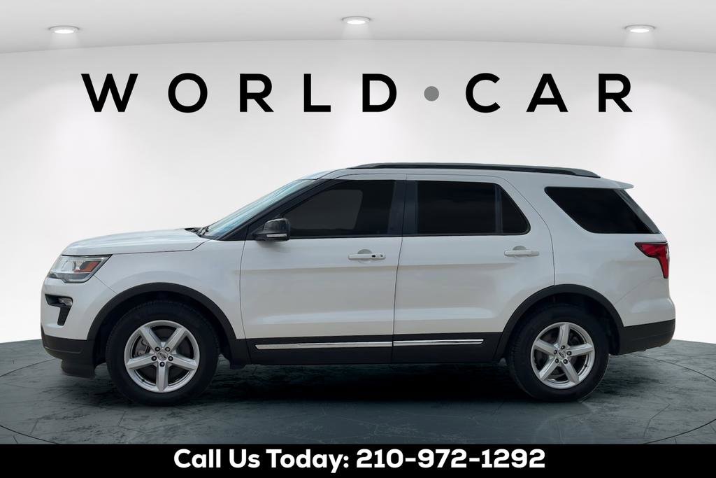 Used 2018 Ford Explorer XLT w/ Equipment Group 201A image 3