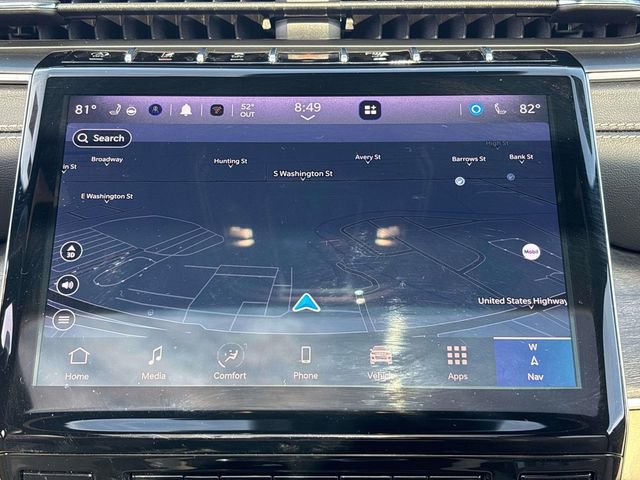 Used 2024 Jeep Grand Cherokee Limited w/ Black Appearance Package image 21