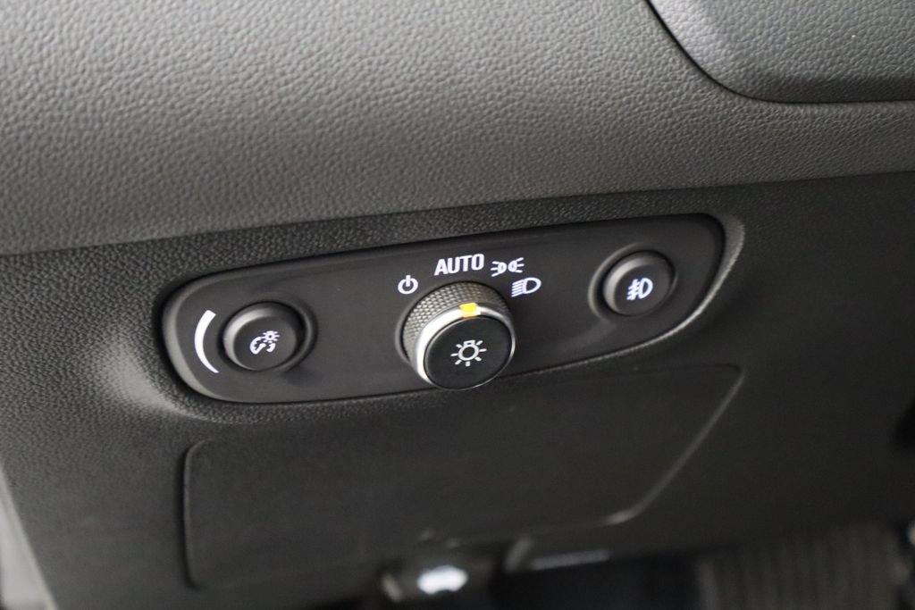 Used 2023 Buick Encore GX Preferred FWD image 23