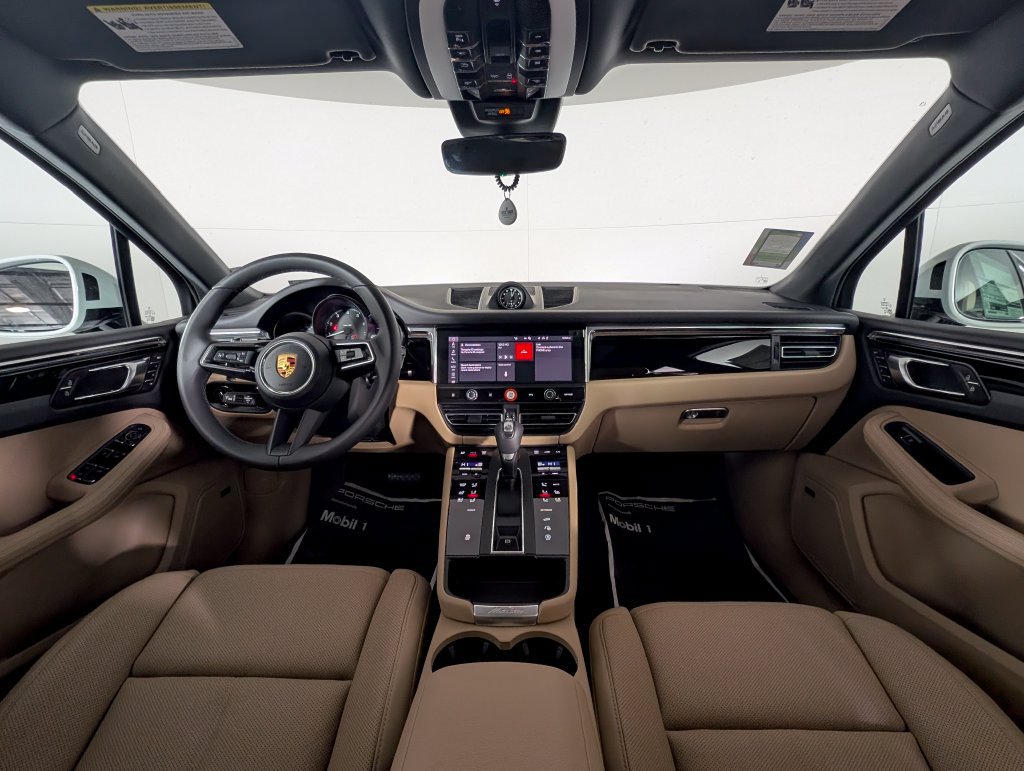 New 2026 Porsche Macan AWD/4WD image 20