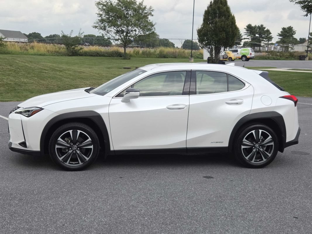 Used 2019 Lexus UX 250h w/ Premium Package AWD/4WD image 5