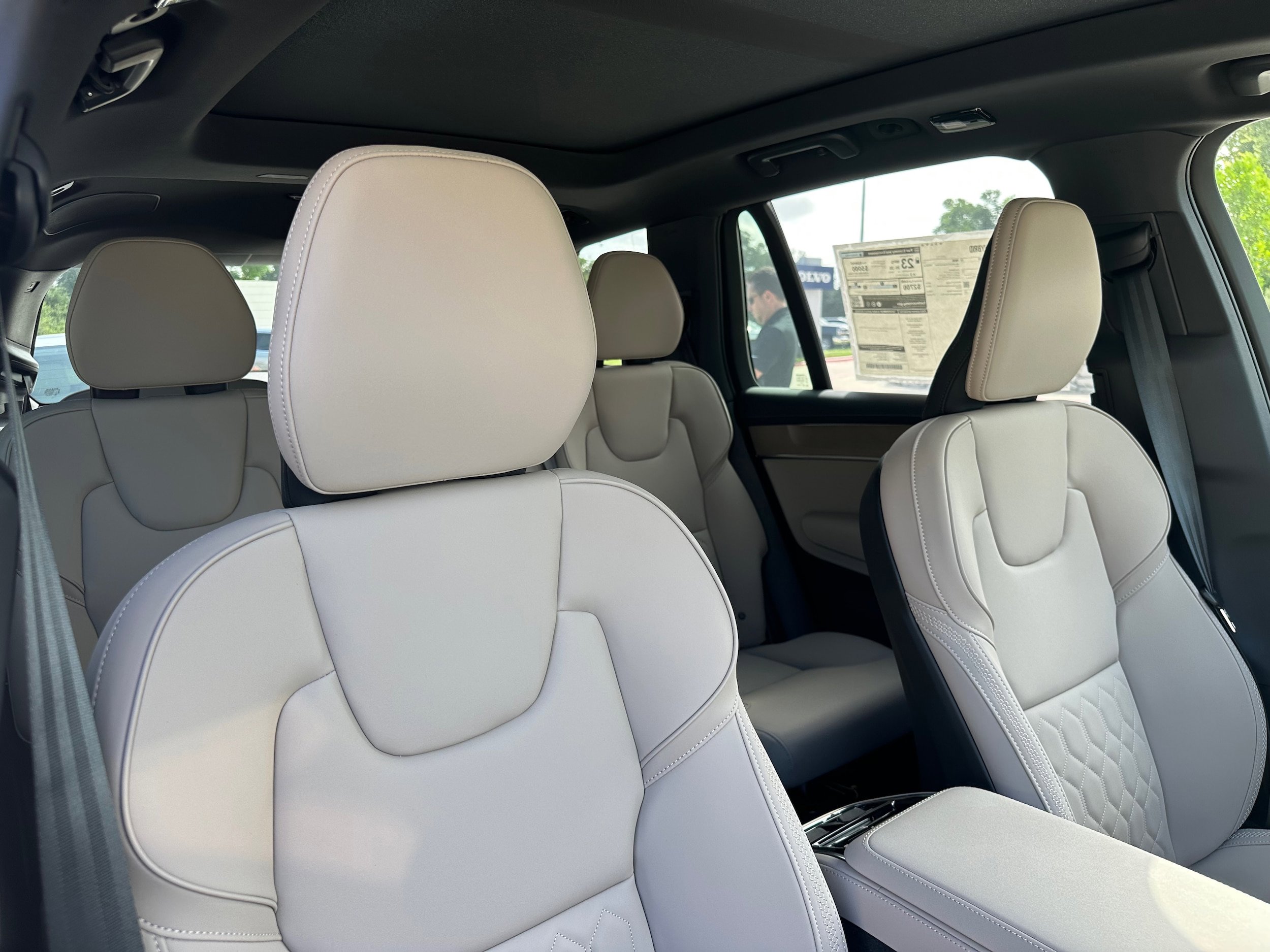 Used 2026 Volvo XC90 B6 Plus w/ Protection Package Premier AWD/4WD image 9