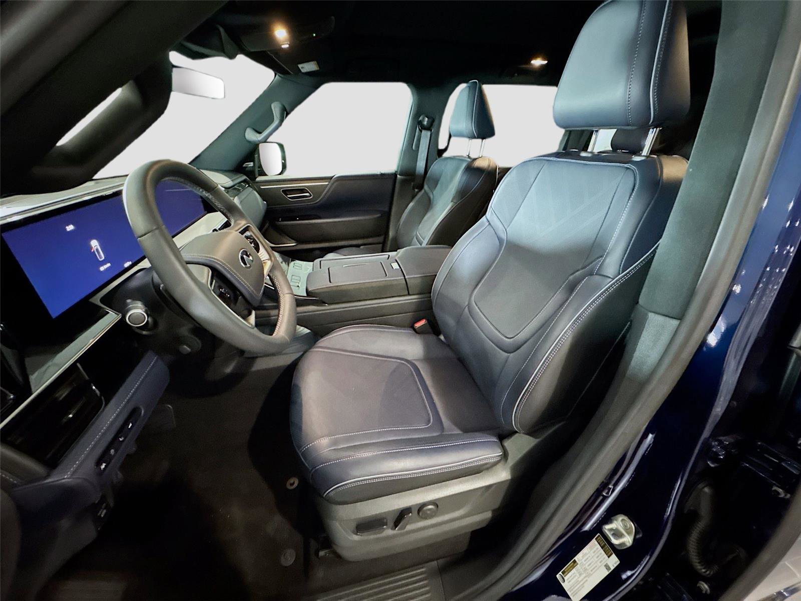 Used 2026 INFINITI QX80 Luxe image 10