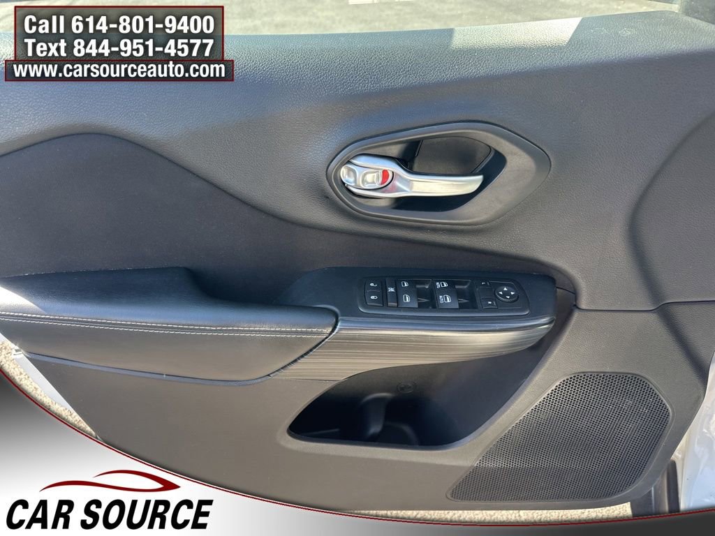Used 2015 Jeep Cherokee Latitude image 10