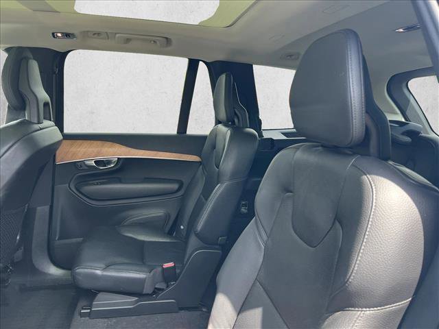 Used 2021 Volvo XC90 T6 Momentum image 14