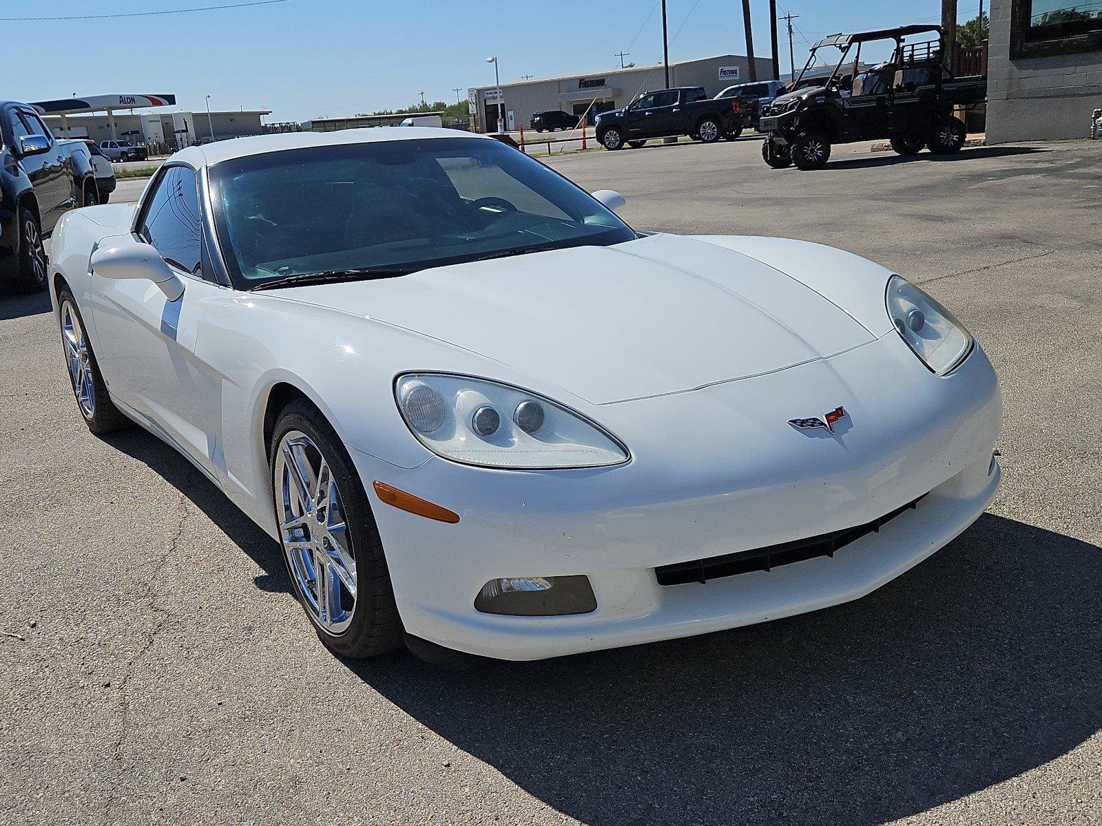 Used 2006 Chevrolet Corvette Coupe w/ Preferred Equipment Group RWD image 11