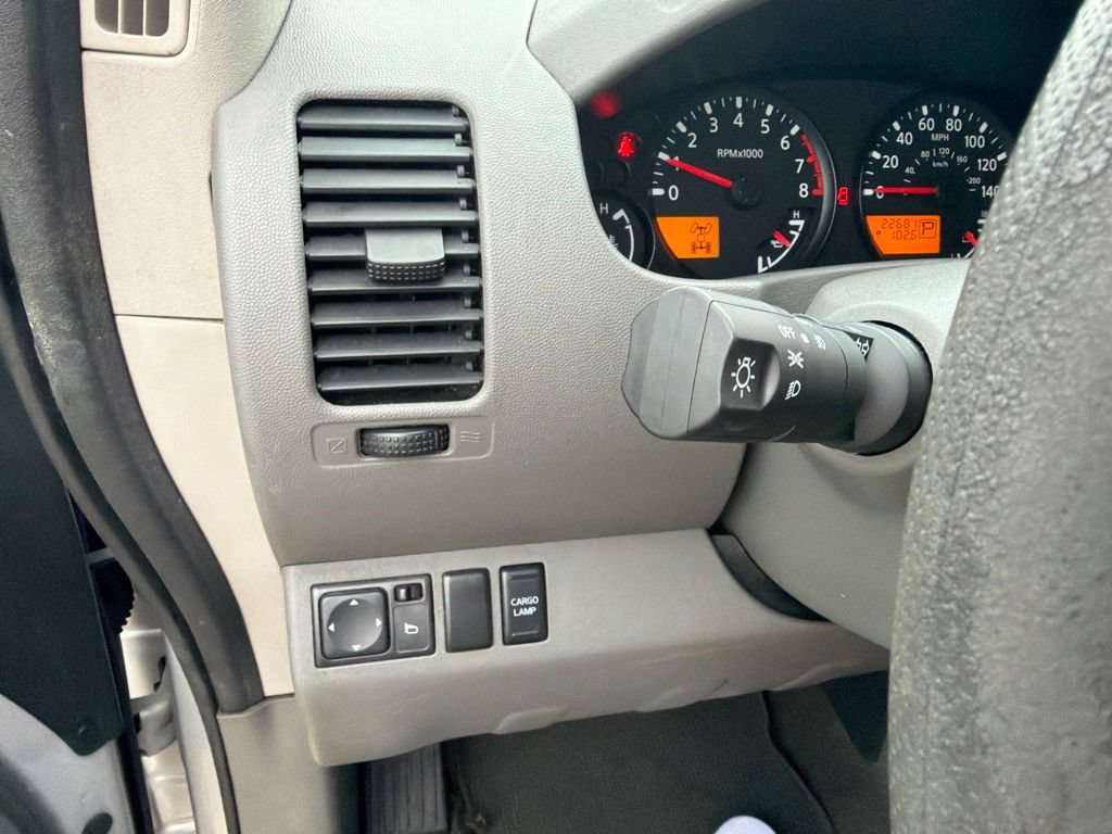 Used 2010 Nissan Frontier SE AWD/4WD image 26