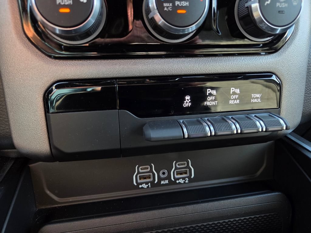 Used 2025 RAM 1500 Big Horn AWD/4WD image 27