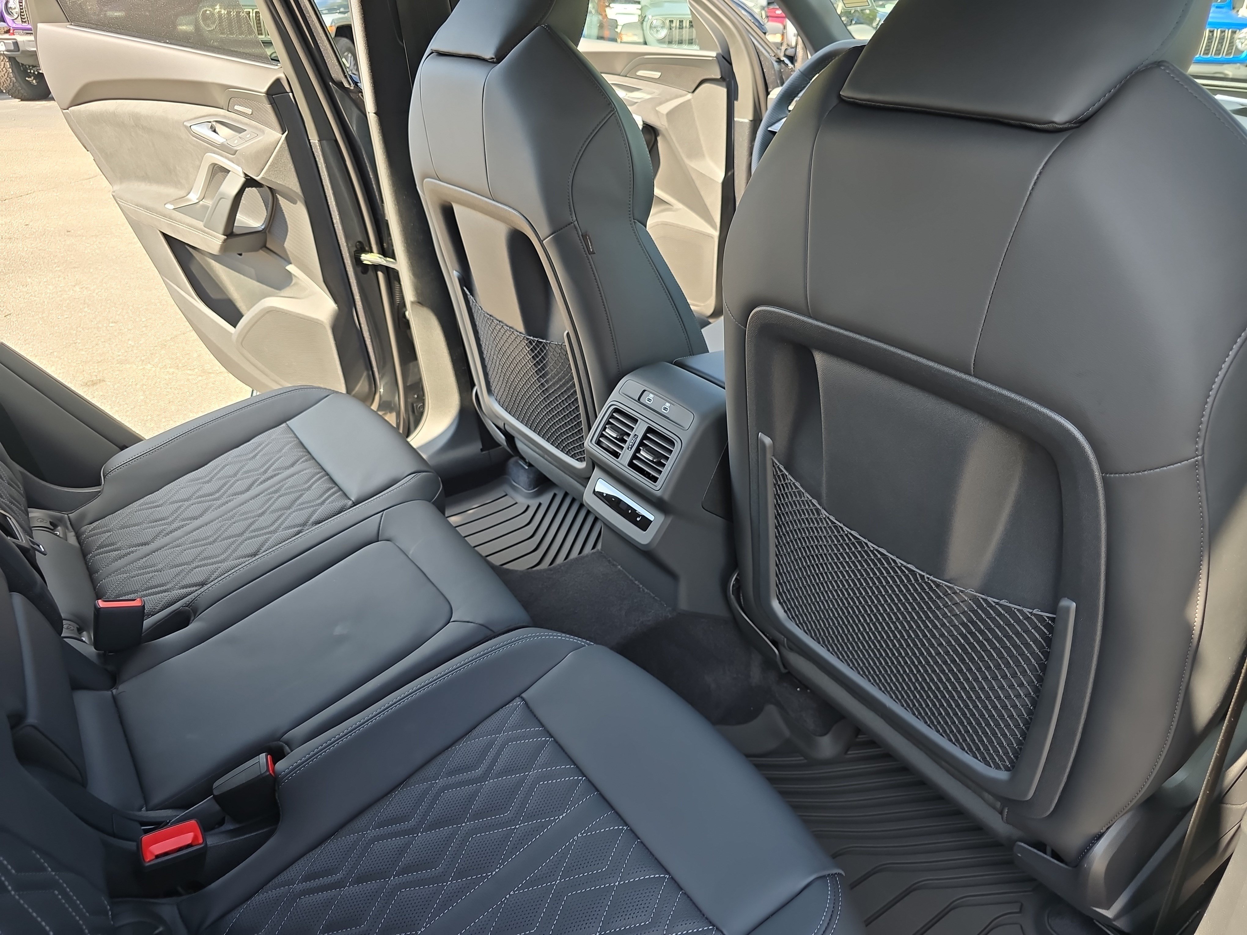 New 2026 Audi SQ5 Prestige AWD/4WD image 11