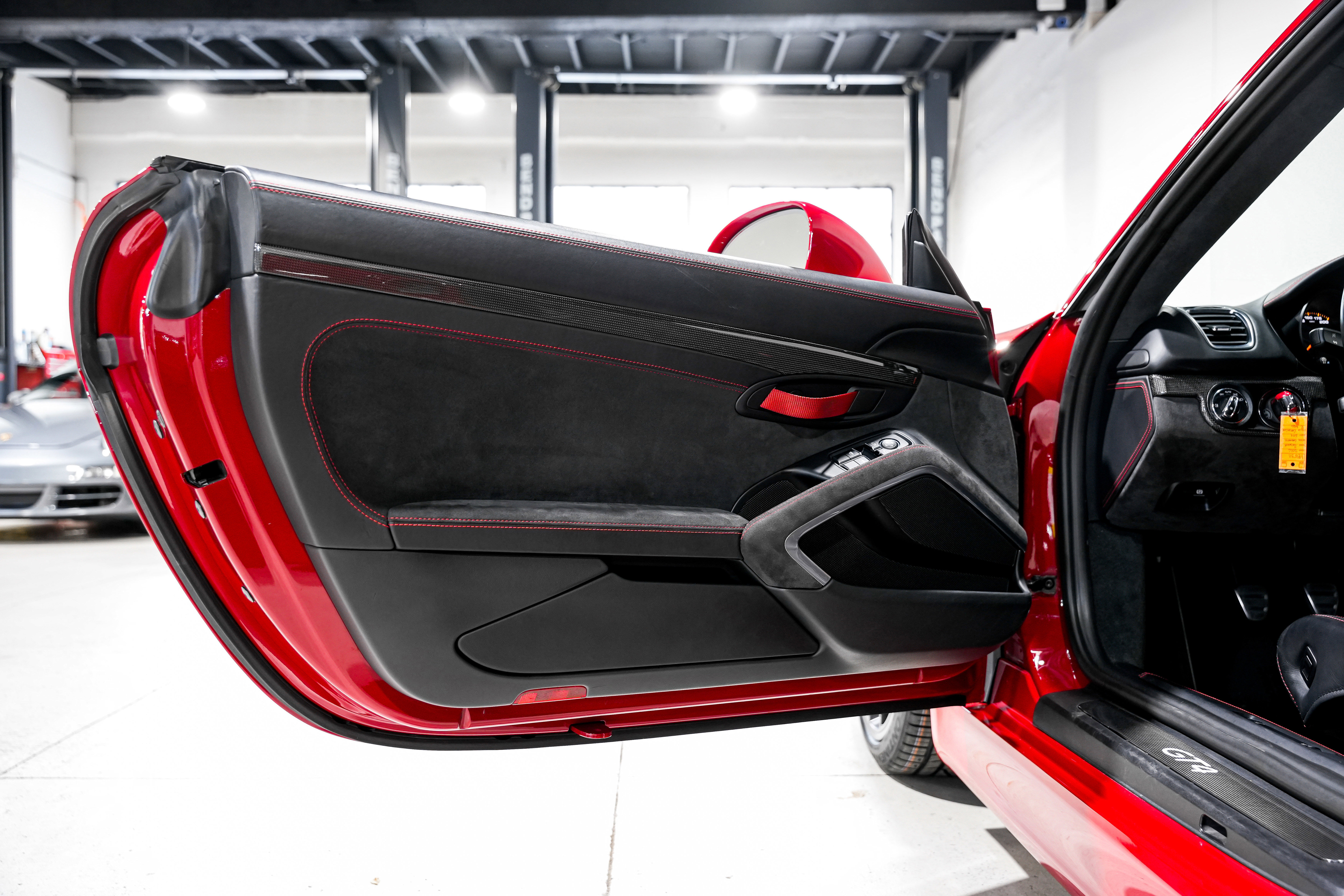Used 2016 Porsche Cayman GT4 RWD image 22