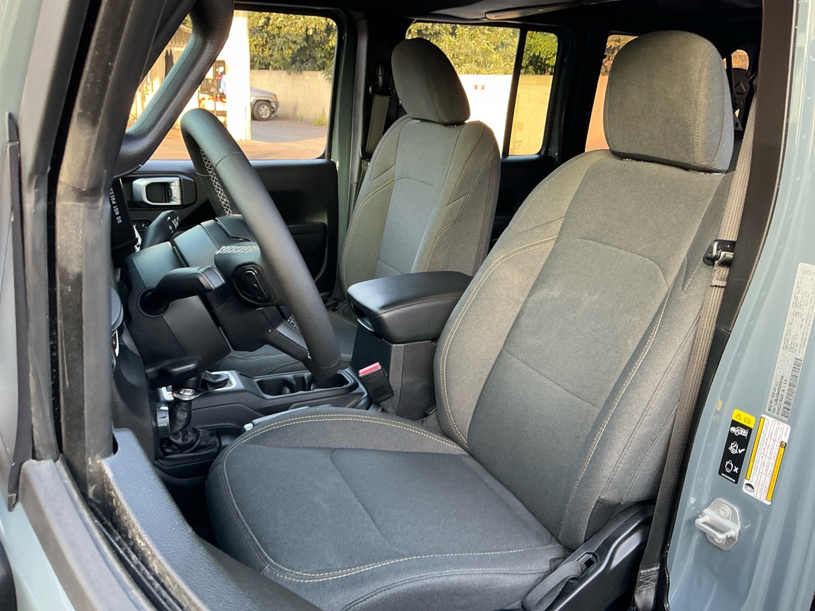 Used 2025 Jeep Wrangler Willys image 18