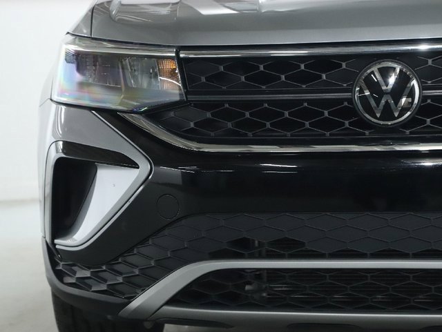 Certified 2023 Volkswagen Taos S image 6