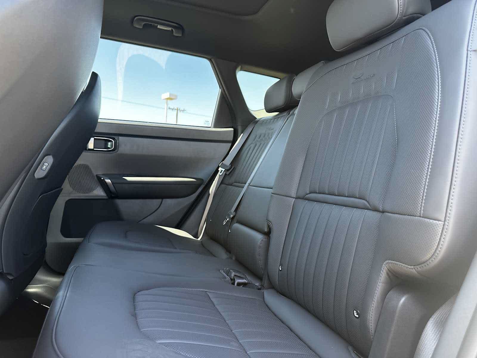New 2027 Kia Seltos X-Line S w/ X-Line S Premium Package AWD/4WD image 13