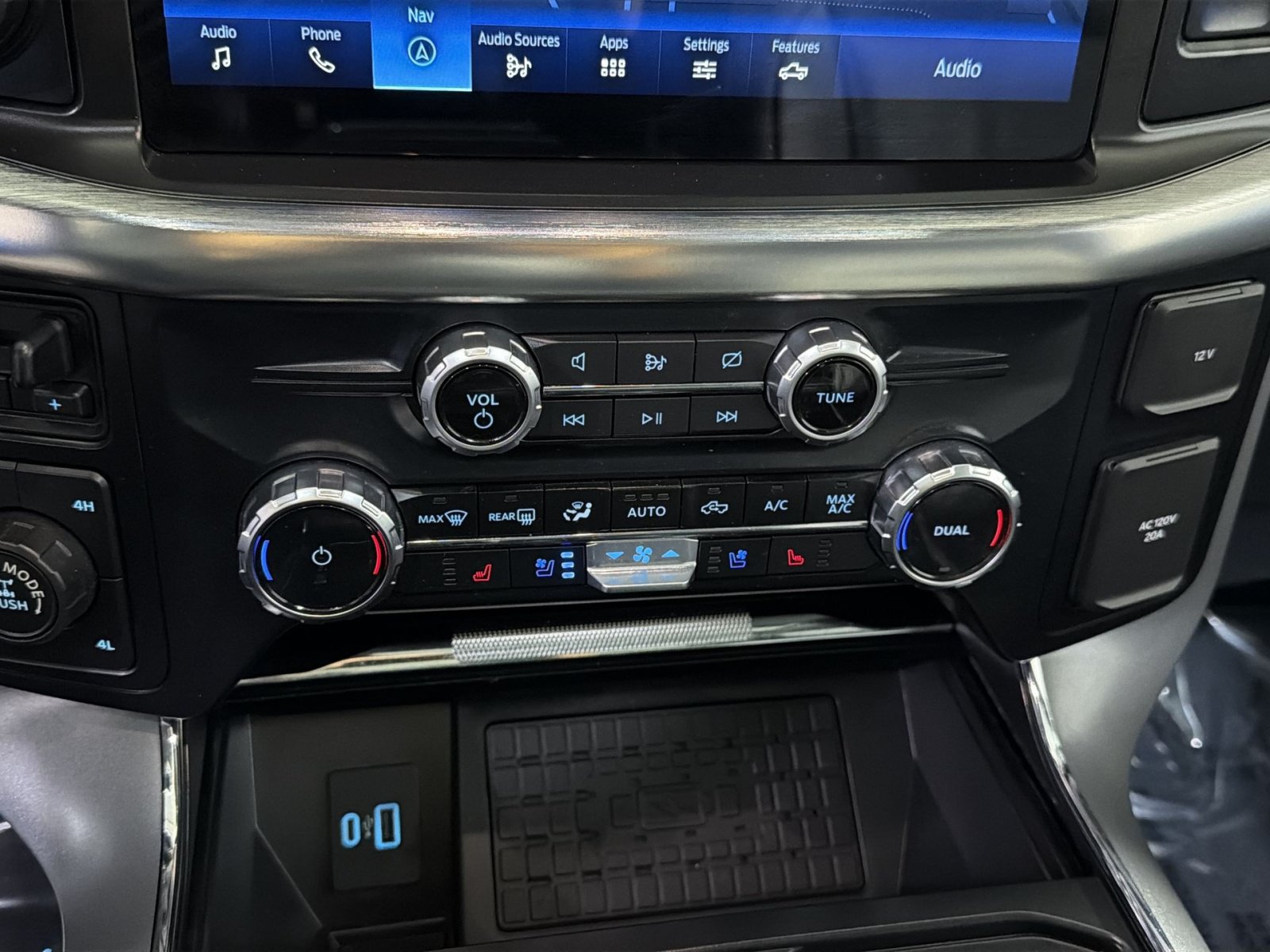 Used 2023 Ford F150 Lariat w/ Equipment Group 502A High AWD/4WD image 23