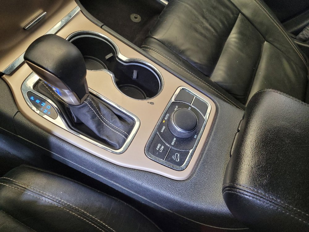 Used 2017 Jeep Grand Cherokee Limited image 26