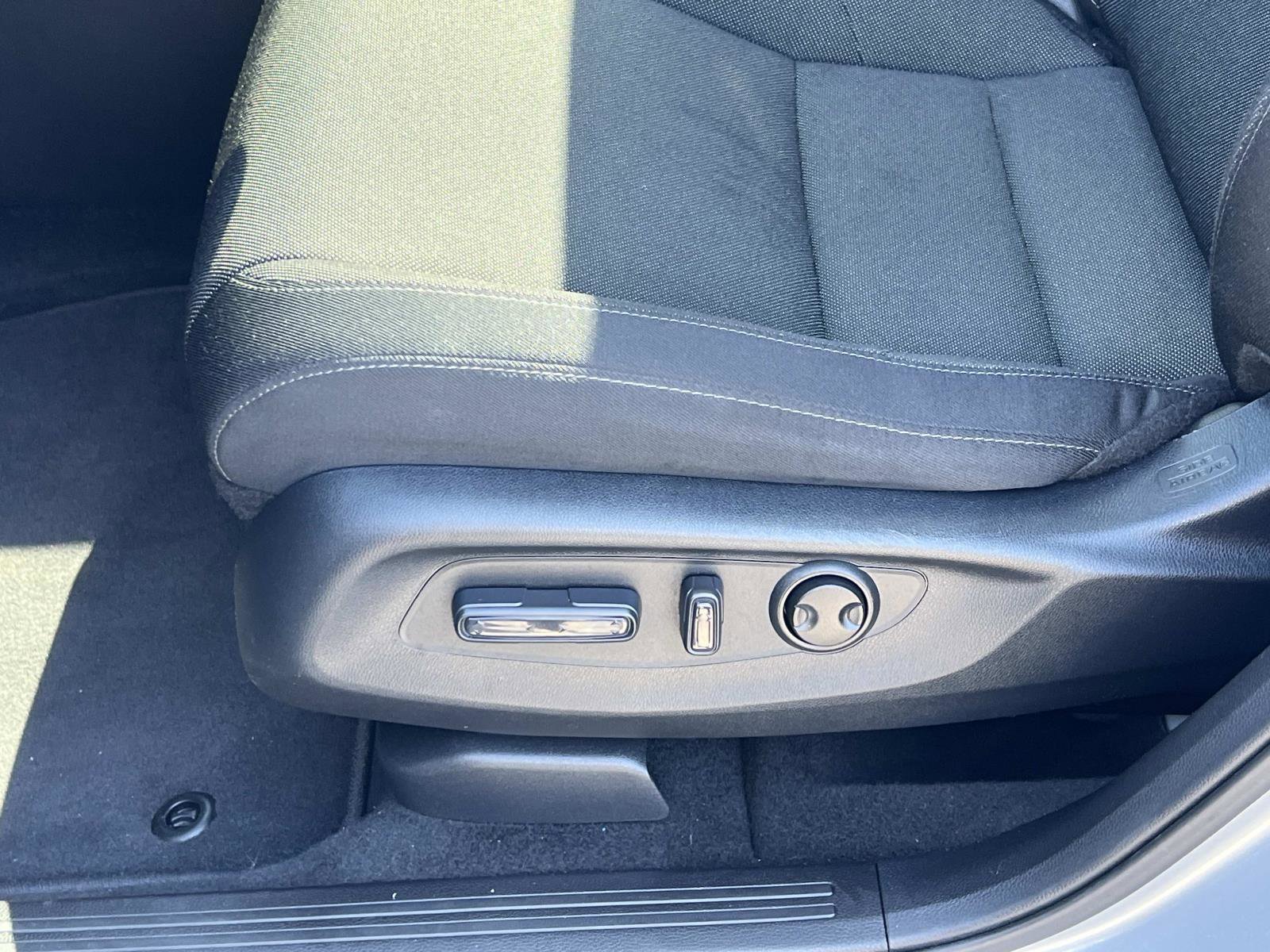 Certified 2025 Honda CR-V EX image 16