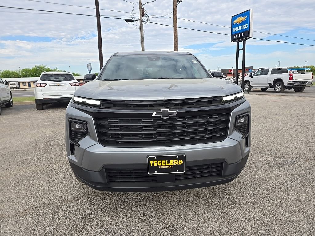 Used 2026 Chevrolet Traverse LT w/ Midnight/Sport Edition image 3