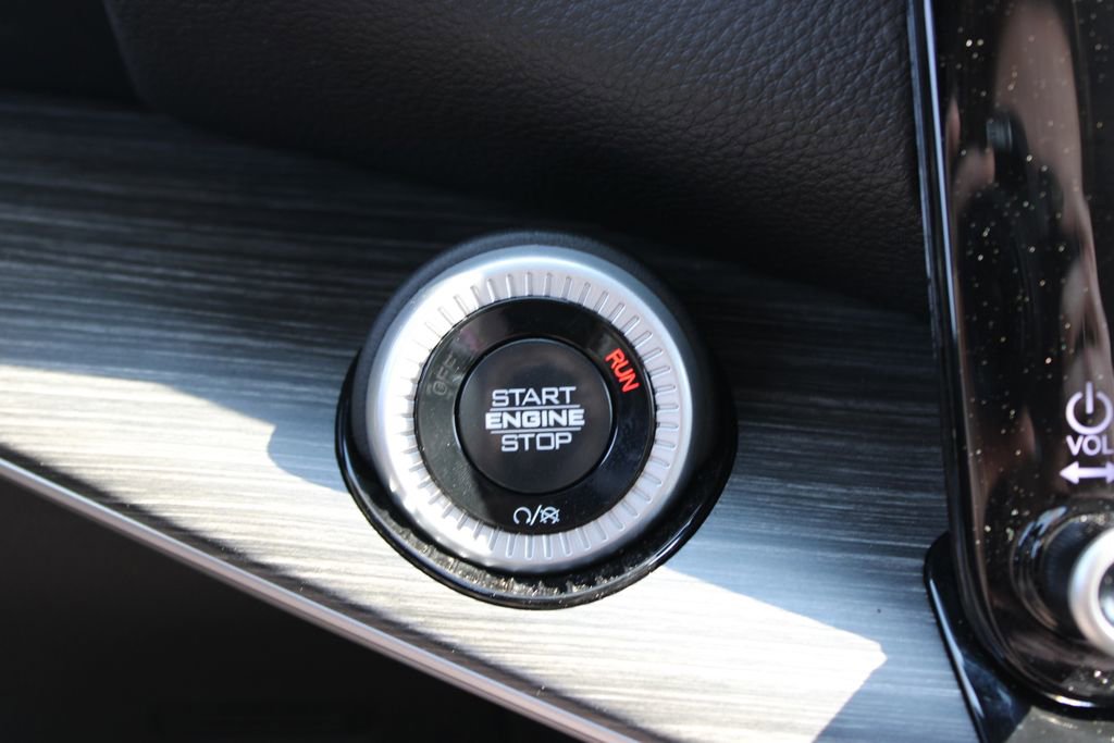 Used 2024 Jeep Wagoneer L Series II w/ Flexible Seating Group image 42