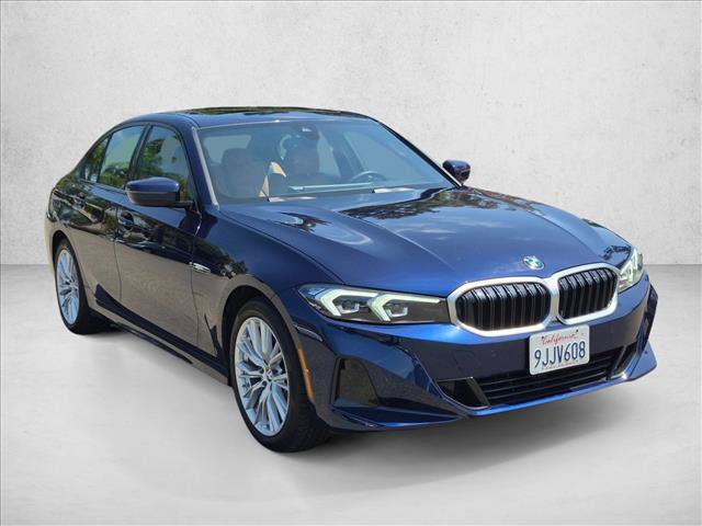 Used 2023 BMW 330i Sedan w/ Premium Package RWD image 3