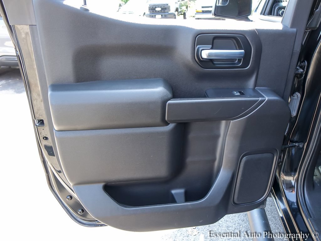 Used 2021 Chevrolet Silverado 1500 Custom AWD/4WD image 19