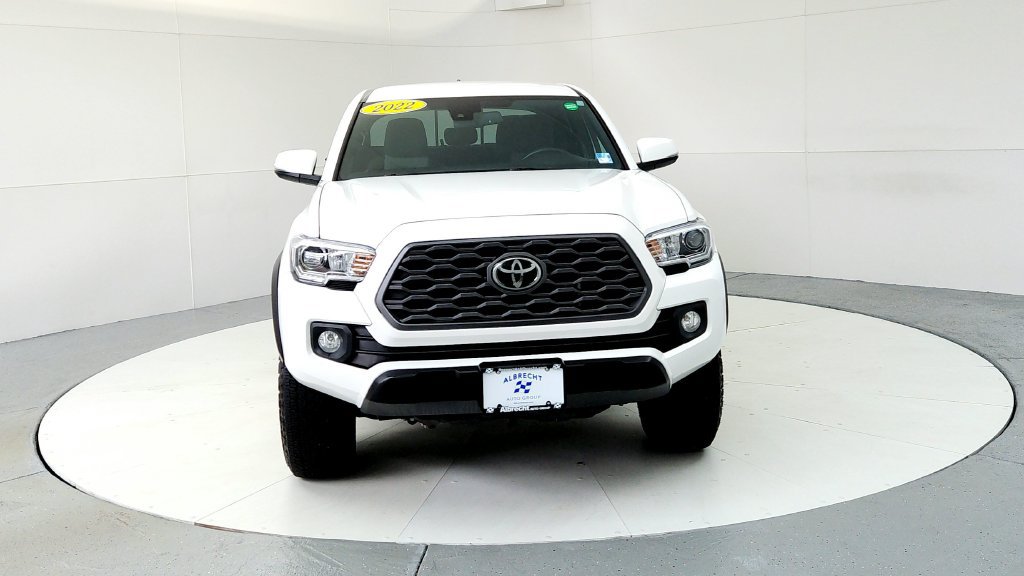 Certified 2022 Toyota Tacoma TRD Off-Road w/ Technology Package AWD/4WD image 8