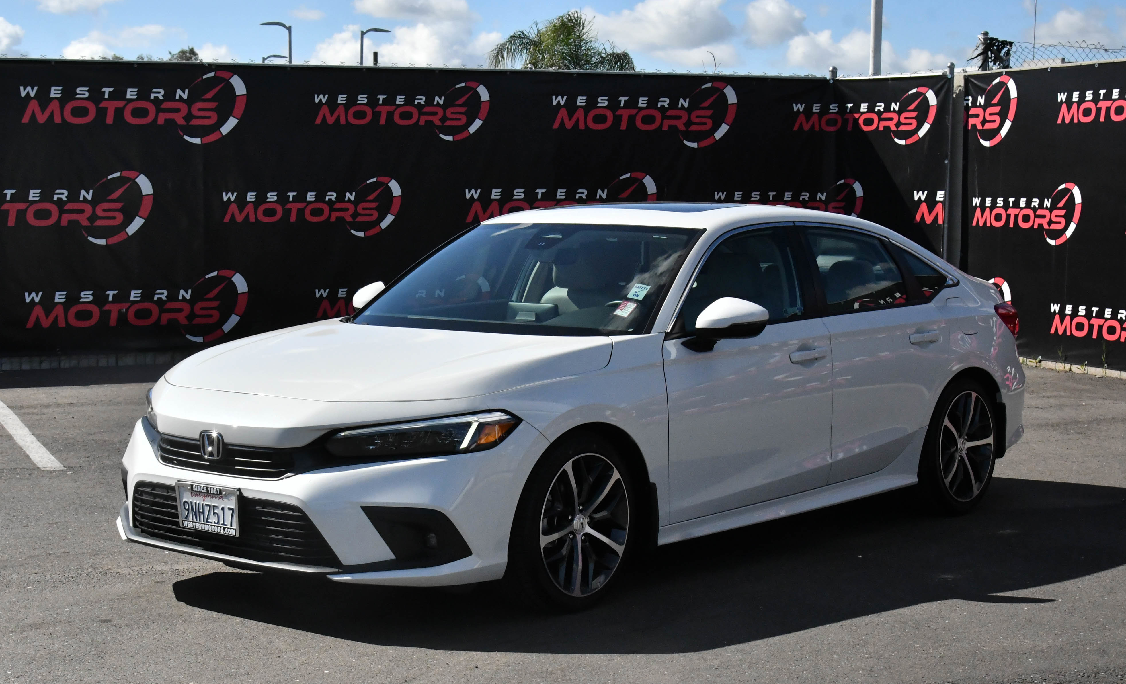 Used 2024 Honda Civic Touring image 3