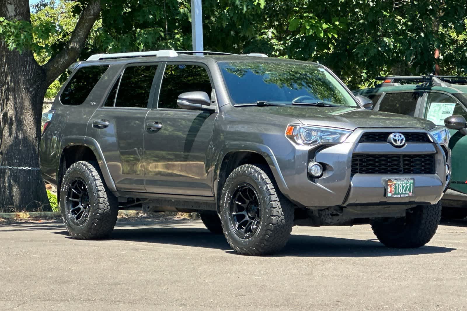 Used 2018 Toyota 4Runner SR5 Premium AWD/4WD image 9