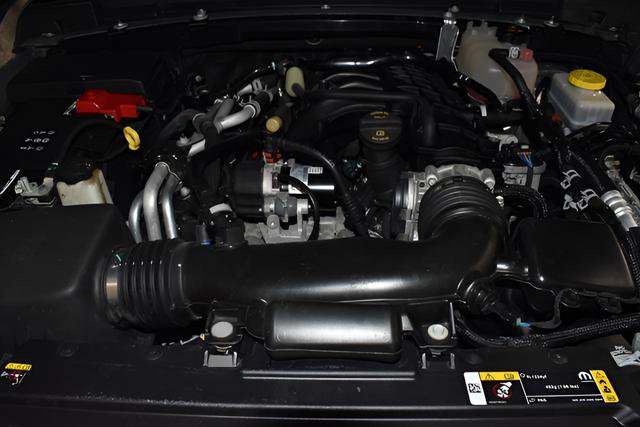 Used 2023 Jeep Wrangler Unlimited Rubicon w/ Cold Weather Group AWD/4WD image 10