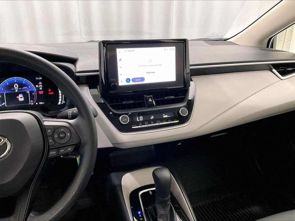 Used 2026 Toyota Corolla LE FWD image 18