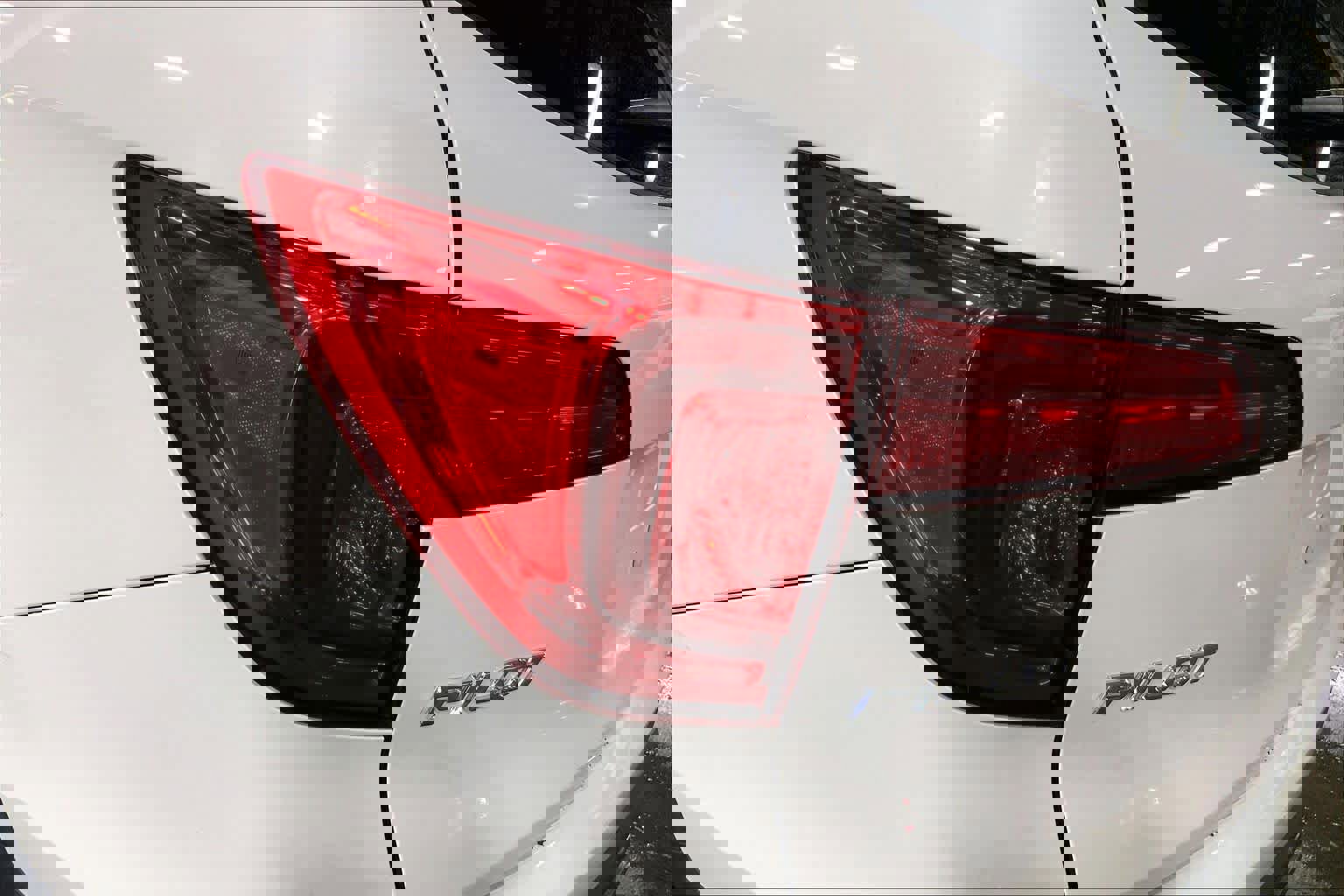 Used 2018 Honda Pilot Elite image 28