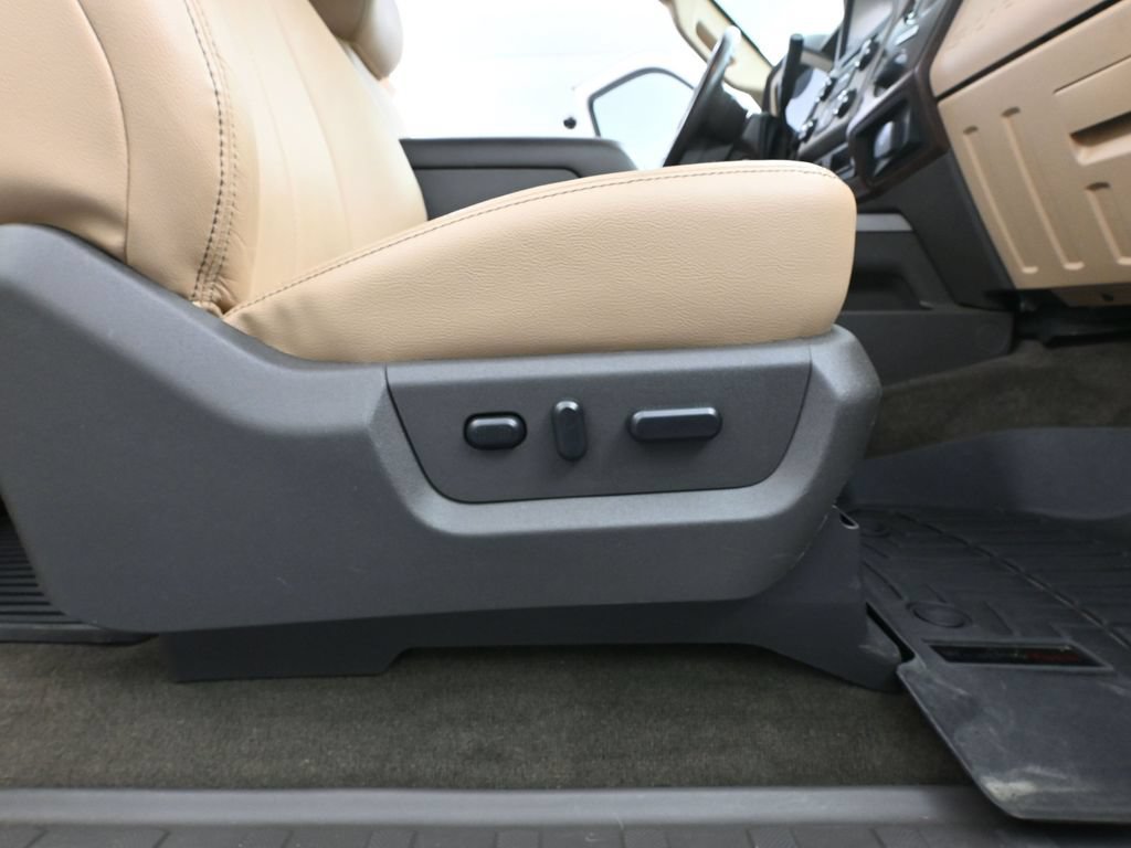 Used 2015 Ford F350 Lariat w/ Camper Package AWD/4WD image 38