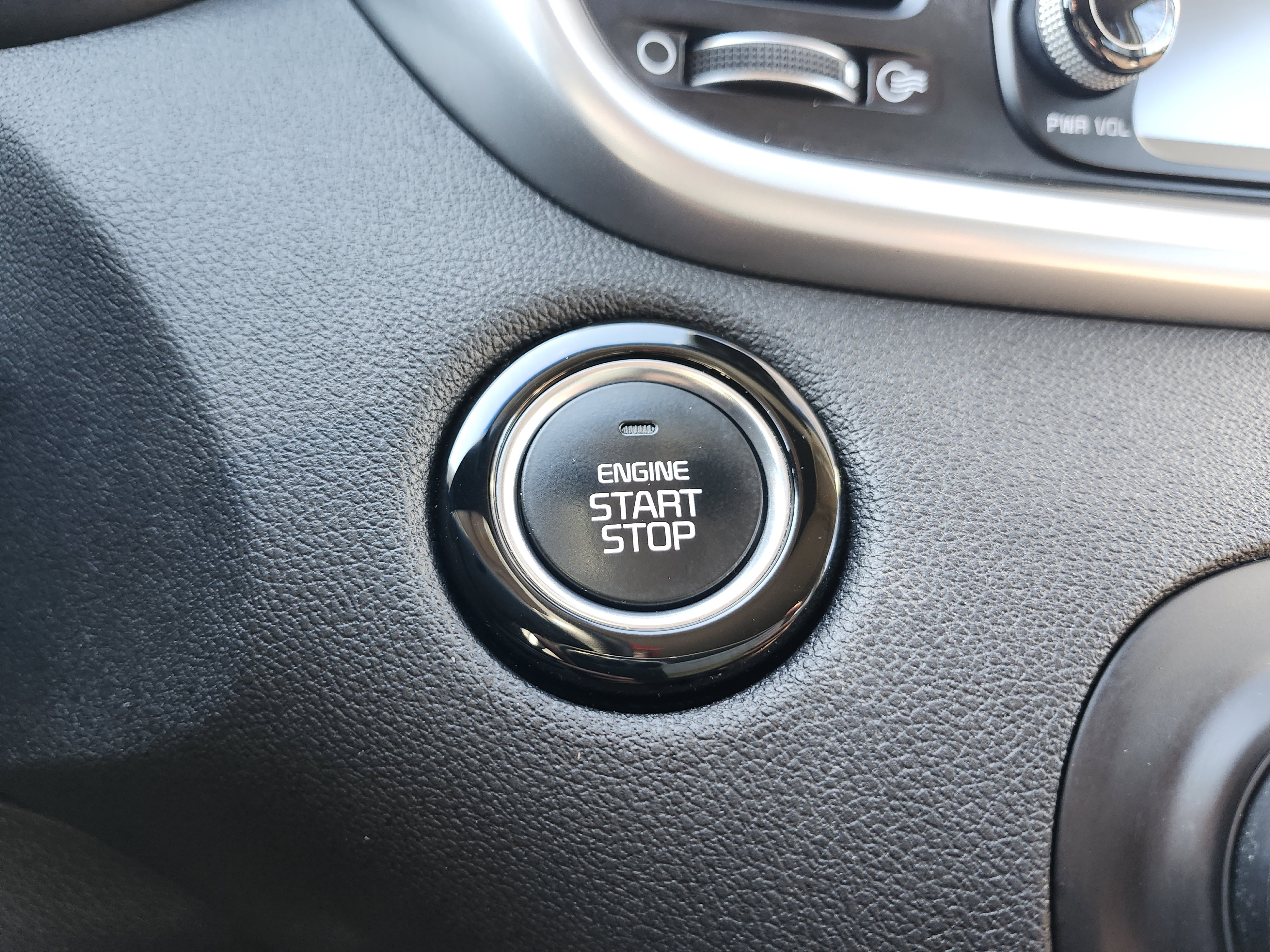 Used 2019 Kia Sorento SX image 9