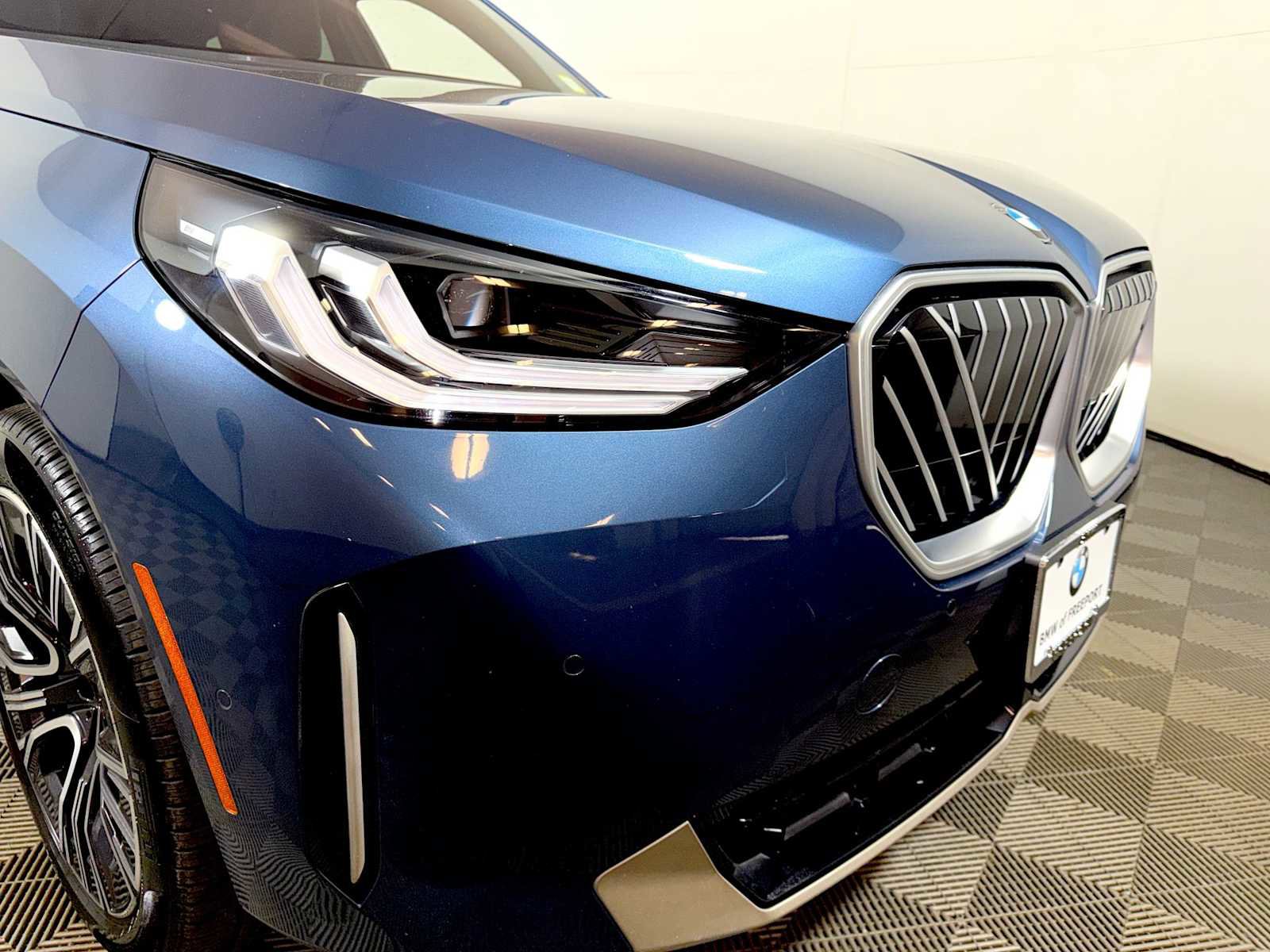 Certified 2025 BMW X3 xDrive30i w/ Convenience Package image 25