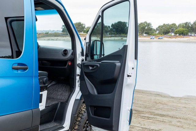 Used 2021 Mercedes-Benz Sprinter 2500 image 42