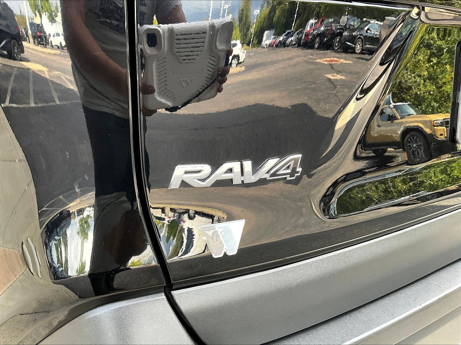 Used 2023 Toyota RAV4 LE FWD image 24