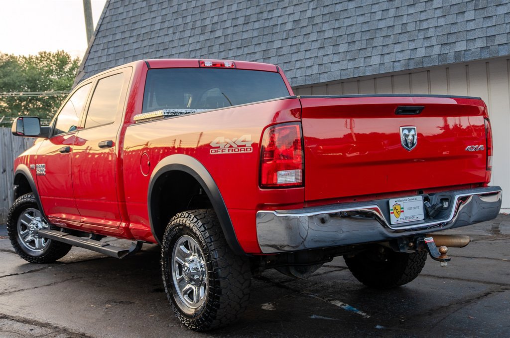 Used 2018 RAM 2500 Tradesman w/ Chrome Appearance Group image 3