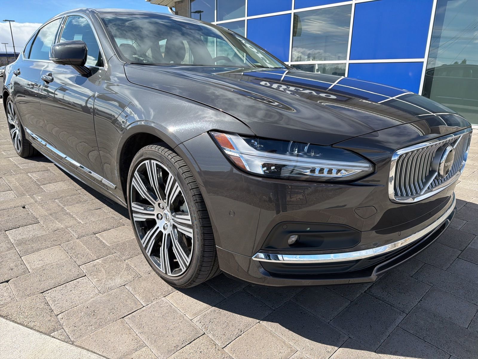 Certified 2025 Volvo S90 B6 Plus w/ Protection Package Premier