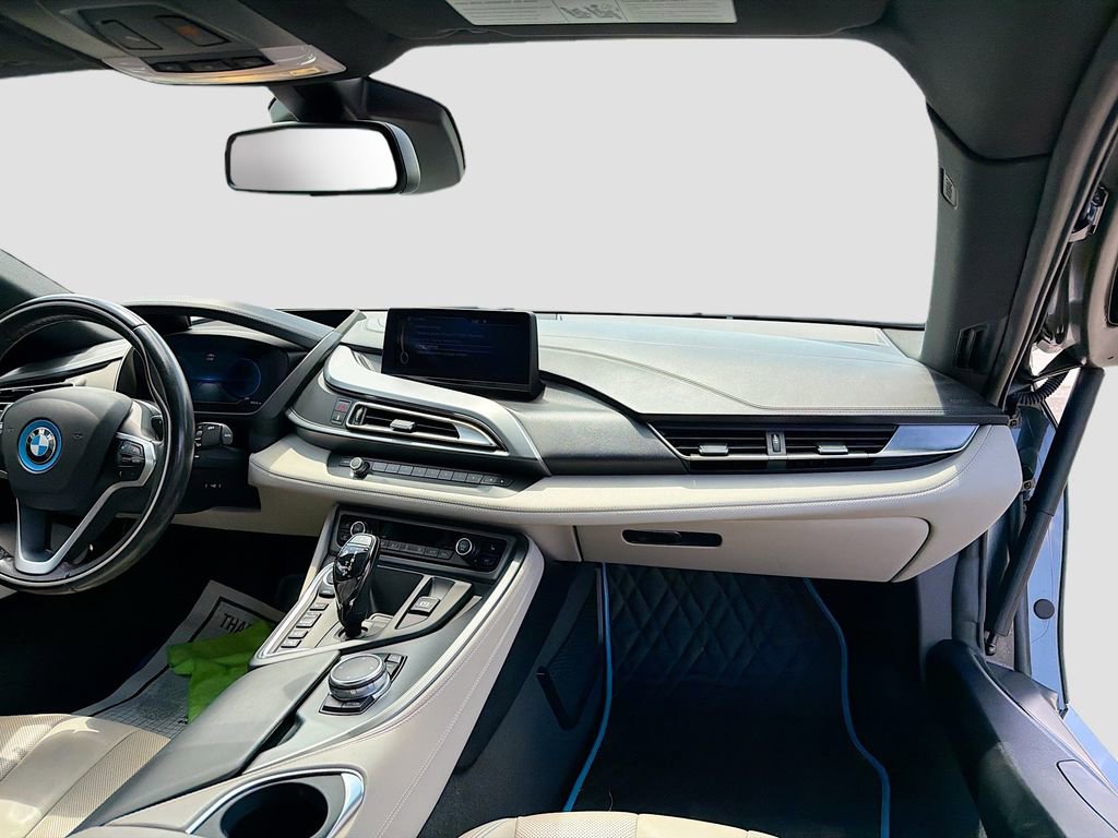 Used 2015 BMW i8 image 17