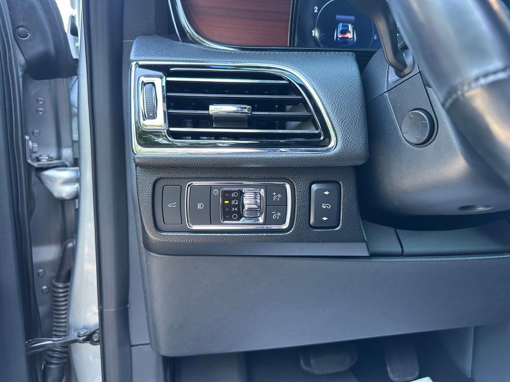 Used 2022 Lincoln Navigator L Reserve RWD image 19