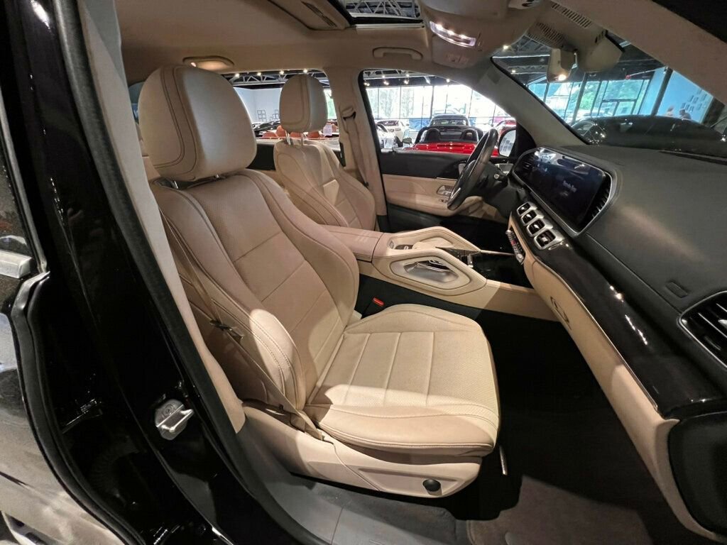 Used 2020 Mercedes-Benz GLS 450 4MATIC image 30