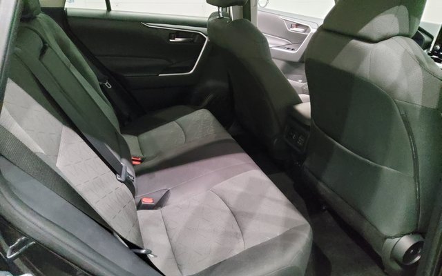 Used 2024 Toyota RAV4 XLE image 17