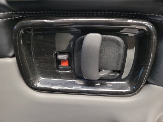 Used 2025 Chevrolet Express 2500 Extended w/ Driver Convenience Package RWD image 27
