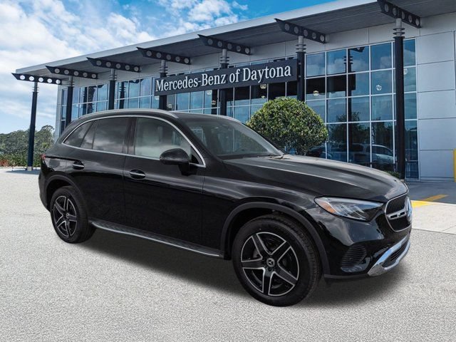 New 2026 Mercedes-Benz GLC 300 image 2